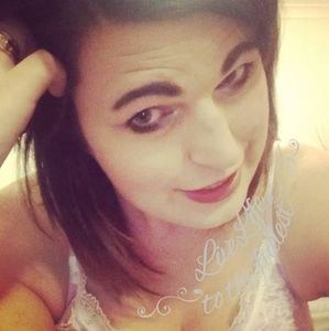 Meet your Posher, Ashlee